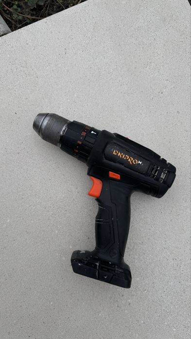 Продам шуруповерт