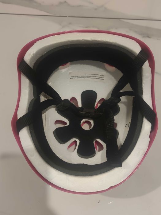 Kask na rower, rowerowy, rolki, wrotki, deskorolka, łyżworolki.