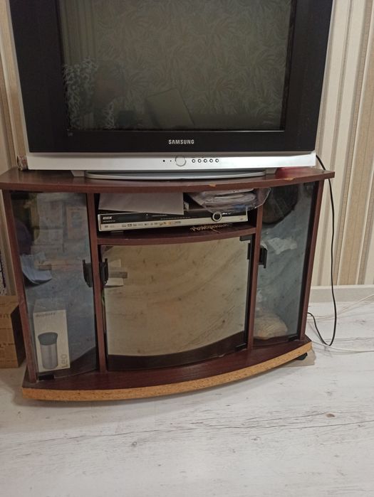Тумба під телевізор