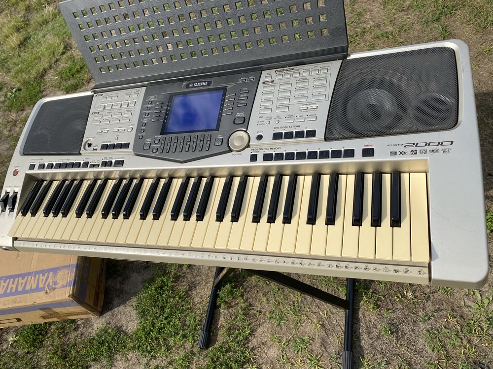Yamaha PSR 2000 keyboard
