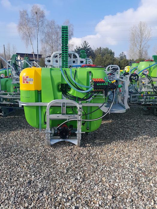 Opryskiwacz zawieszany Klara 800 l 15 m lance Ocynk Tolmet