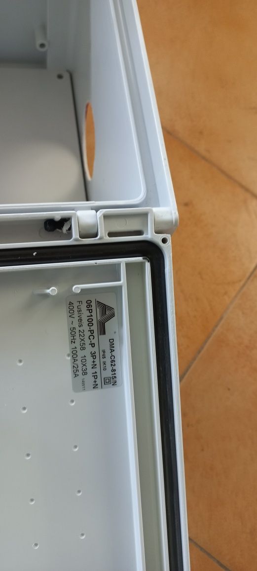 Caixa de segurança plastica