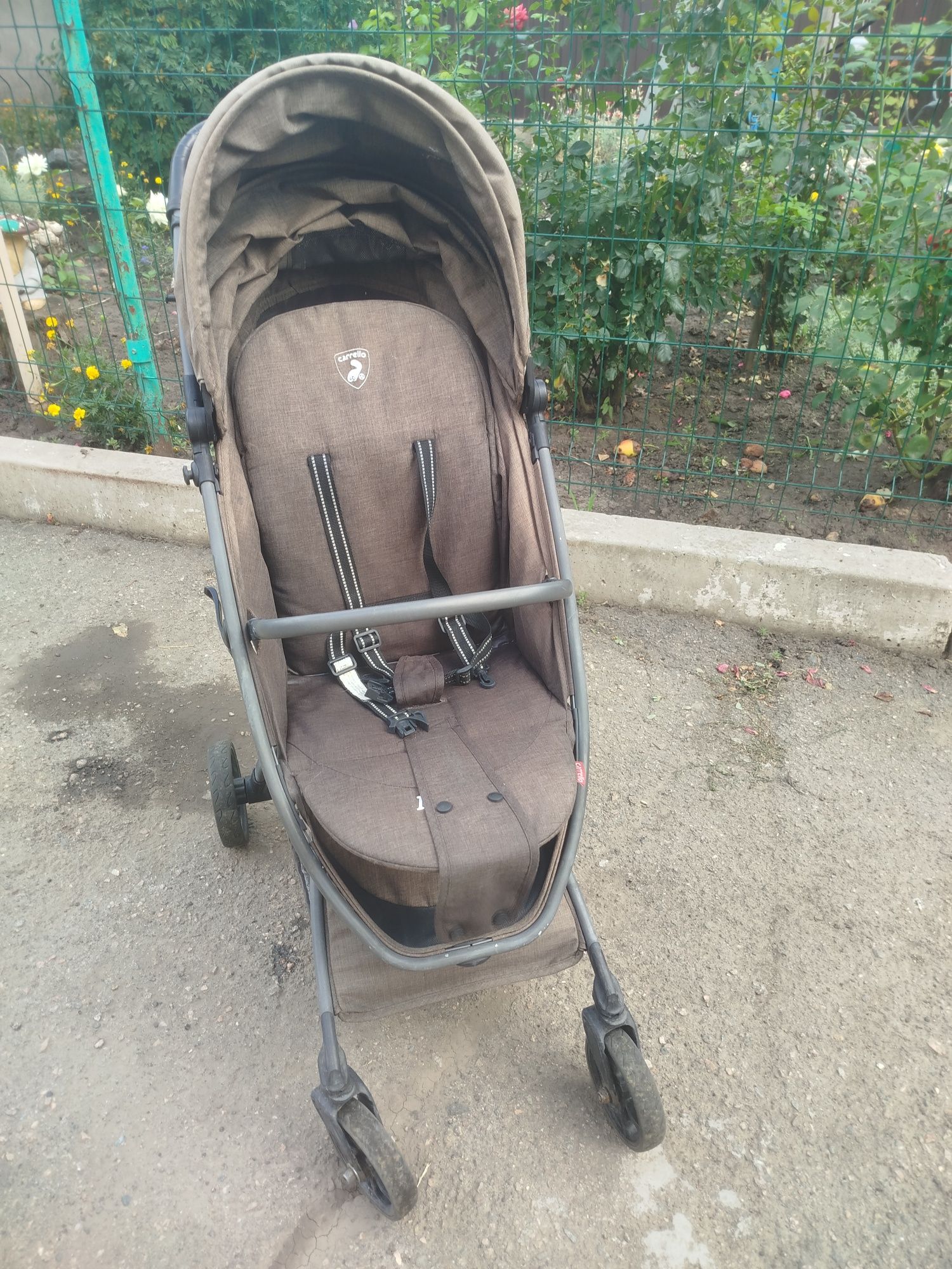 Продам прогулянкову коляску