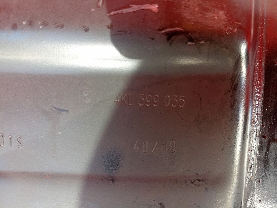 Крепление подрамника Ауди Е трон кріплення підрамник Ауді Audi E tron