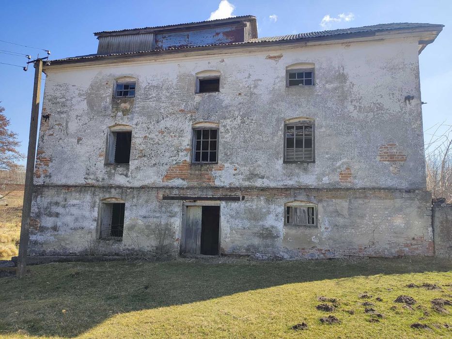 Нежитлове приміщення, площею 310,2 кв.м. Рівненська обл.