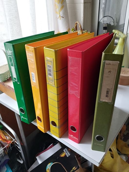Dossiês de várias cores