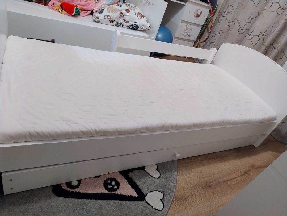 Łóżeczko Dziecięce w bardzo dobrym stanie 180x80