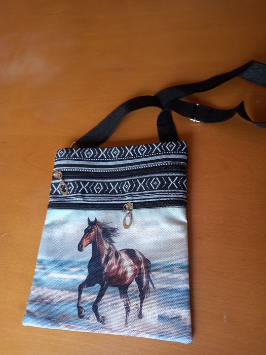 Bolsa em tecido nova