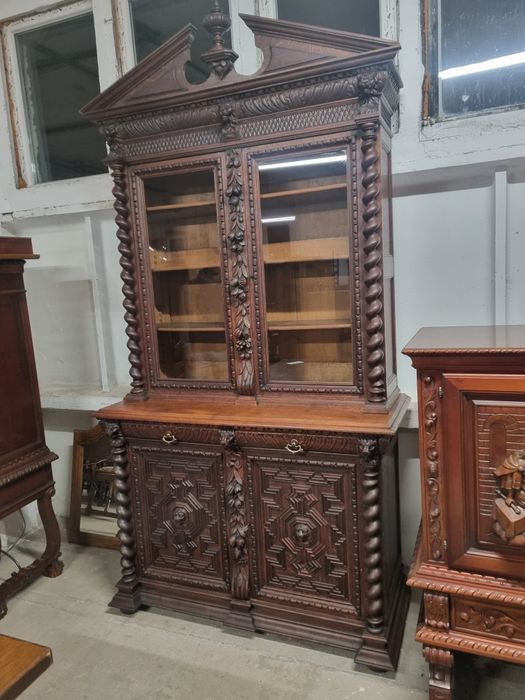 bufet kredens drewniany antyk rzeźbiony