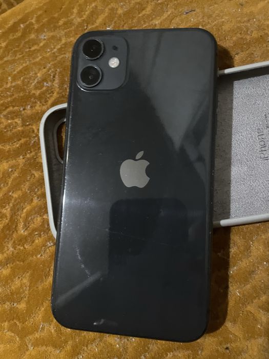 Iphone 11 64 GB.