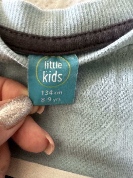 Dziecieca blekitna bluza rozm.134 little kids