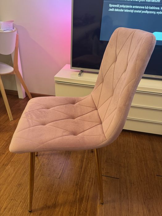 Krzesła welurowe róz ze złotem