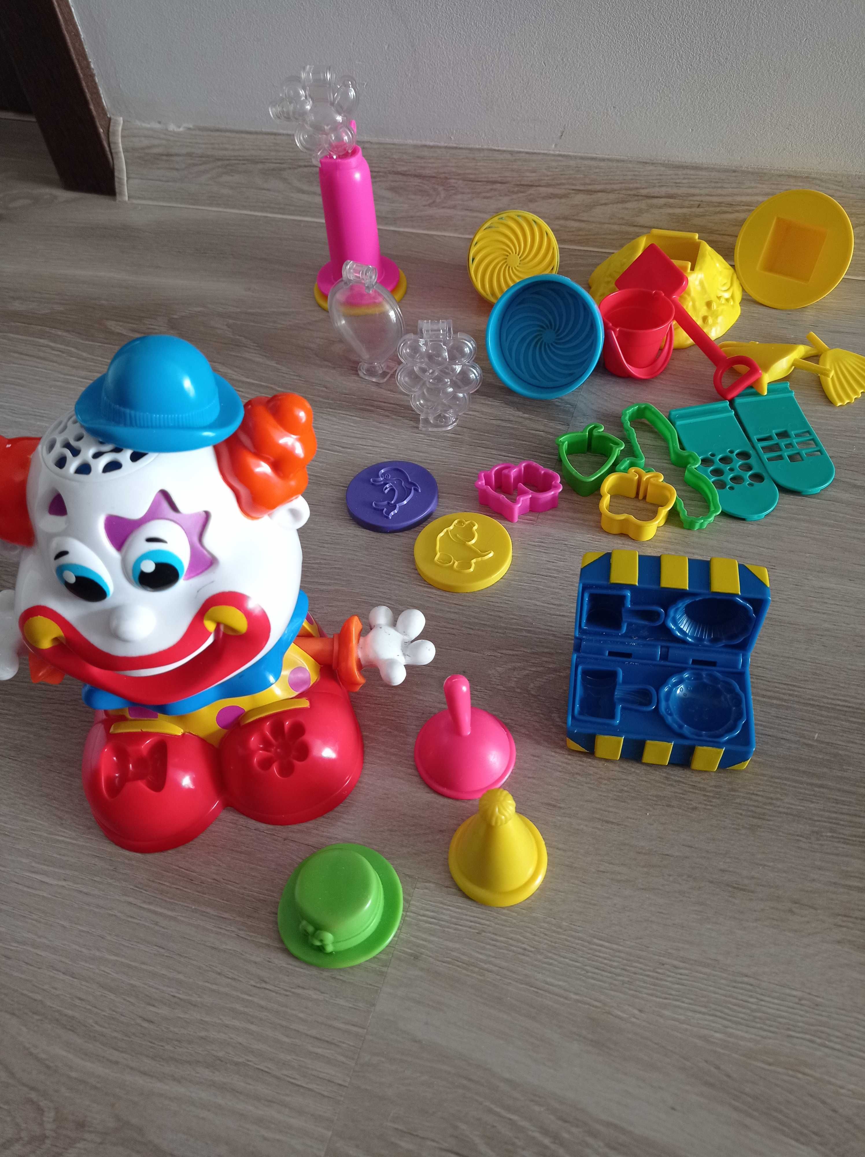 Obniżka! Zestaw Play-doh Klaun i inne akcesoria.