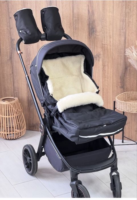 Конверт та муфти на овчині