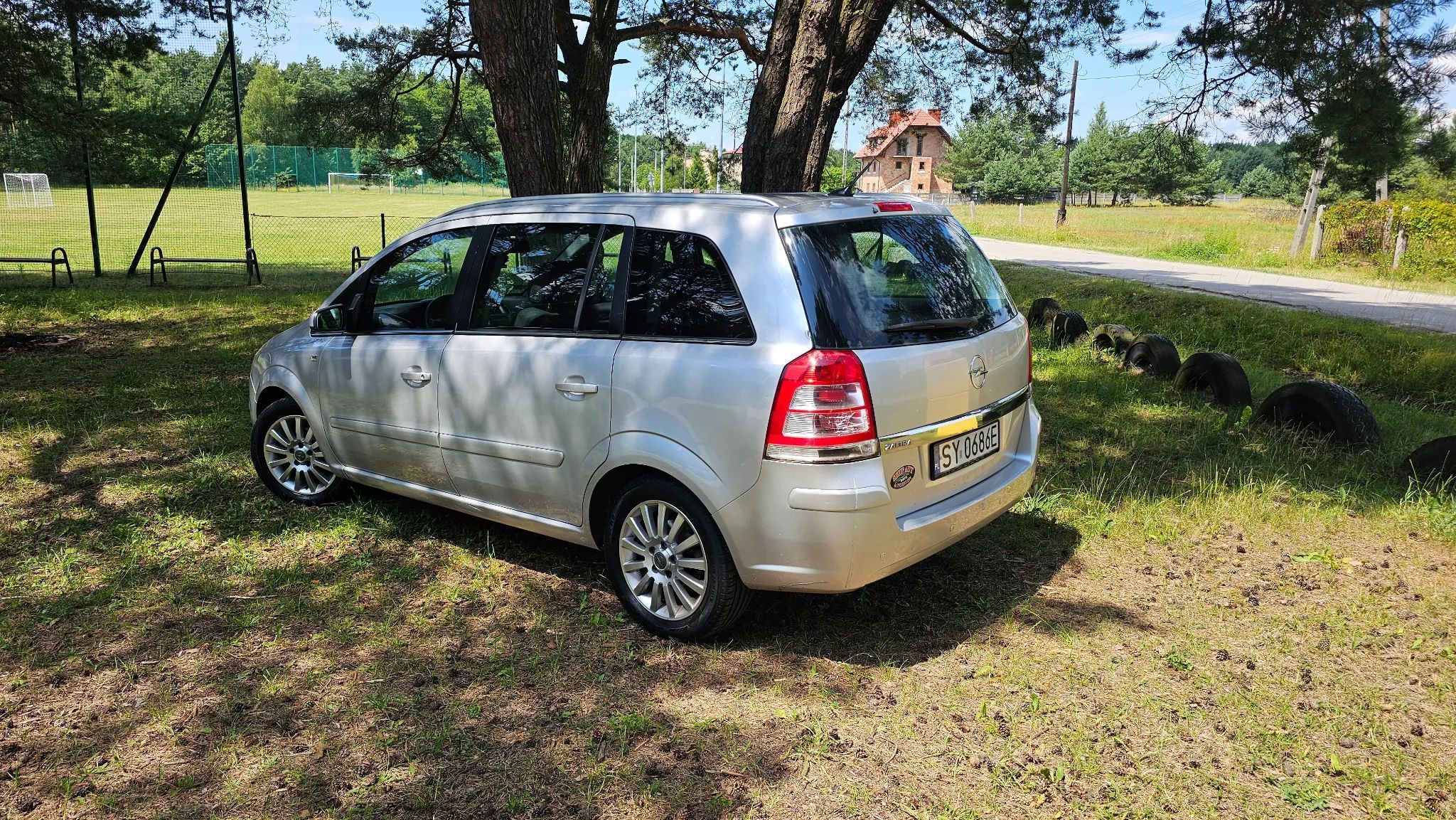 Opel Zafira 2009 r 1.8 Wersja FAMILY 7 Osobowa NAVI Fotele Grzane Klima PDC Alumy