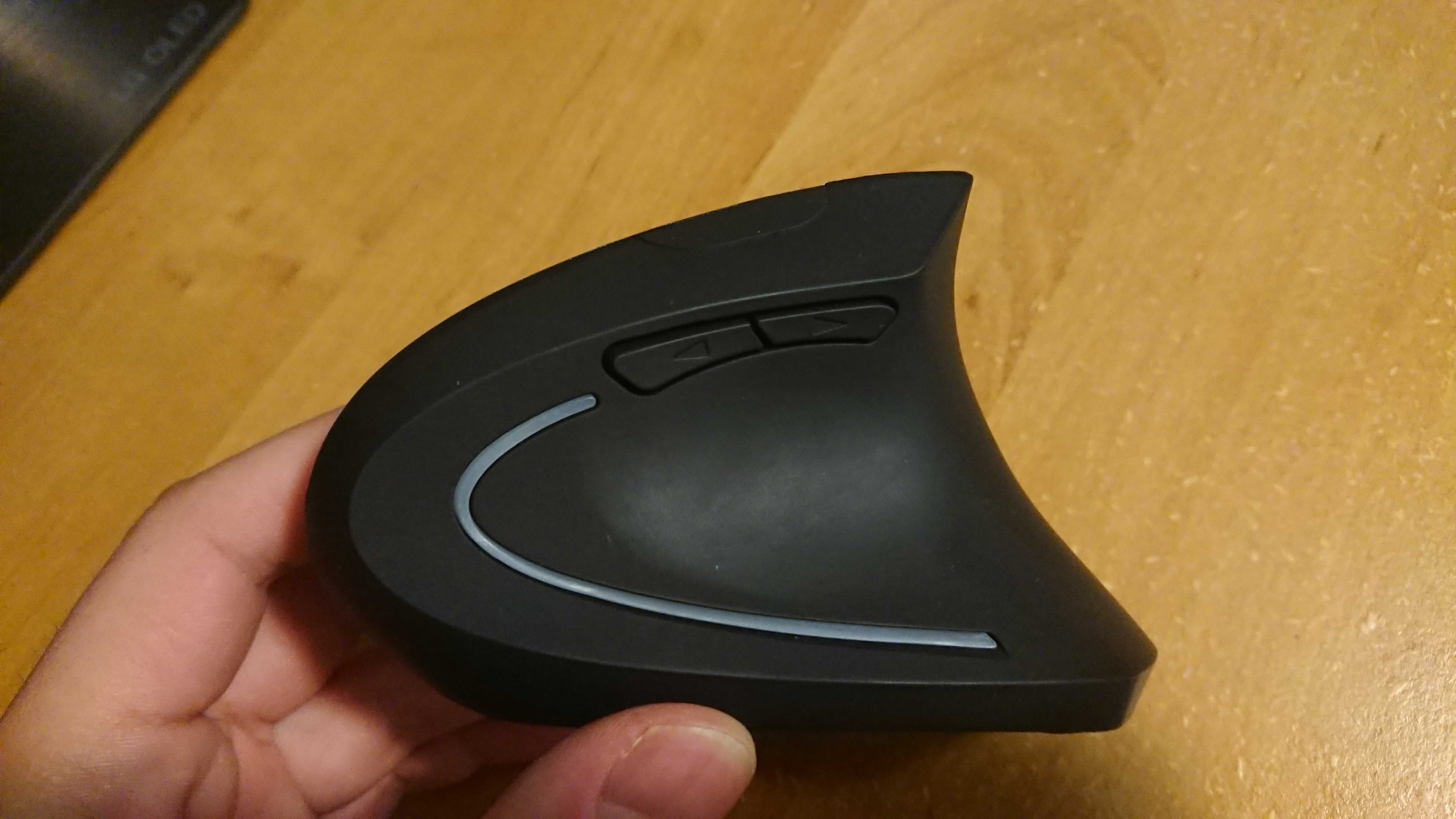 Mysz pionowa ergonomiczna bezprzewodowa DPI USB