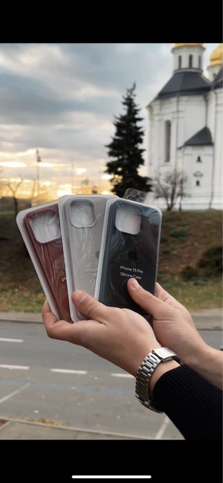 Чехлы на айфон 12