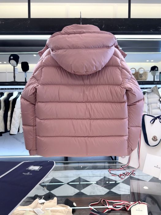 Жіноча куртка женская куртка пуховик Монклер Moncler