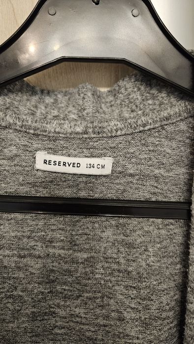 Dwie szare narzutki sweterki 134/140