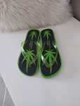 Chinelos tipo havaianas