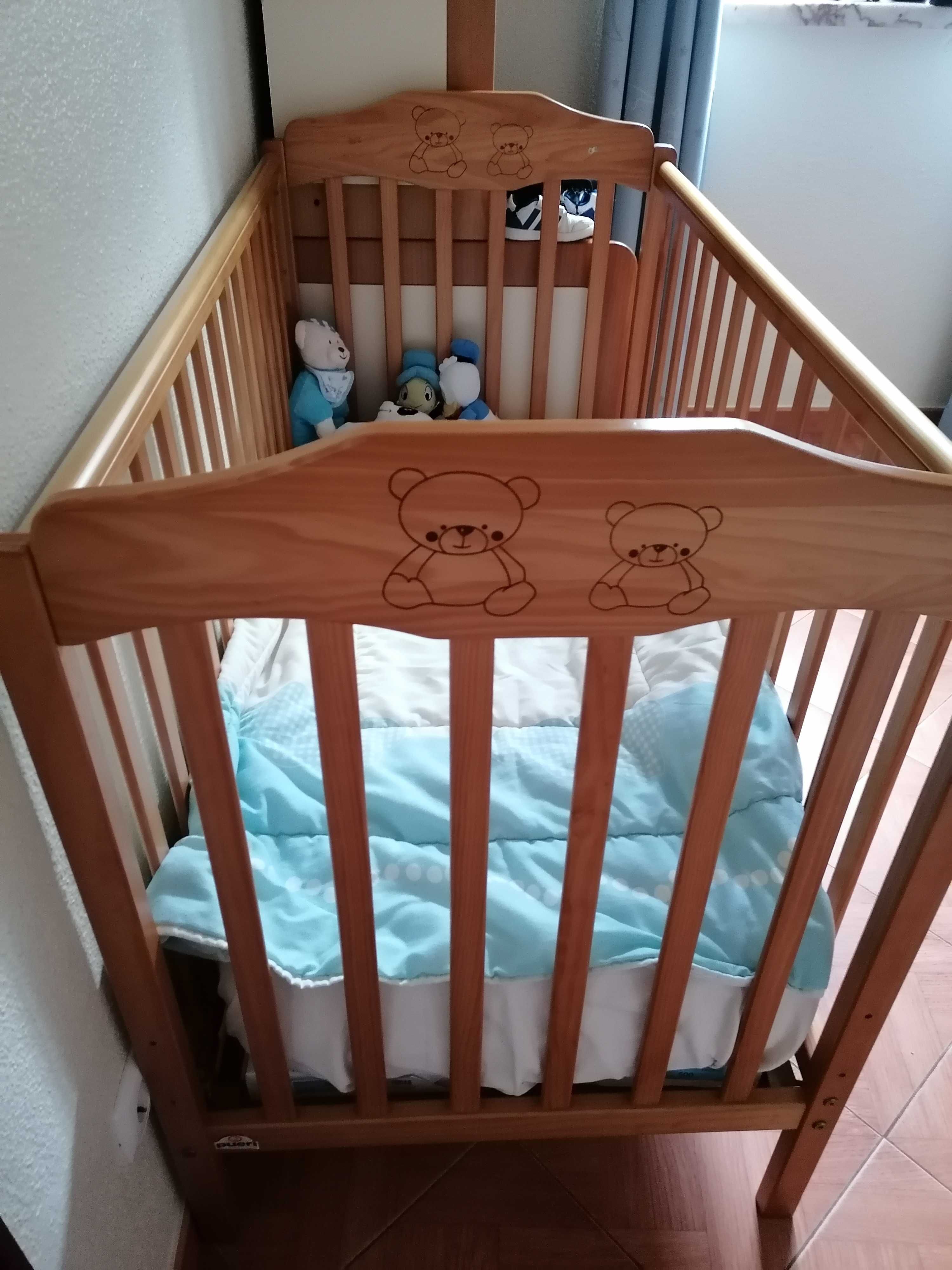 Cama de grades para bebé