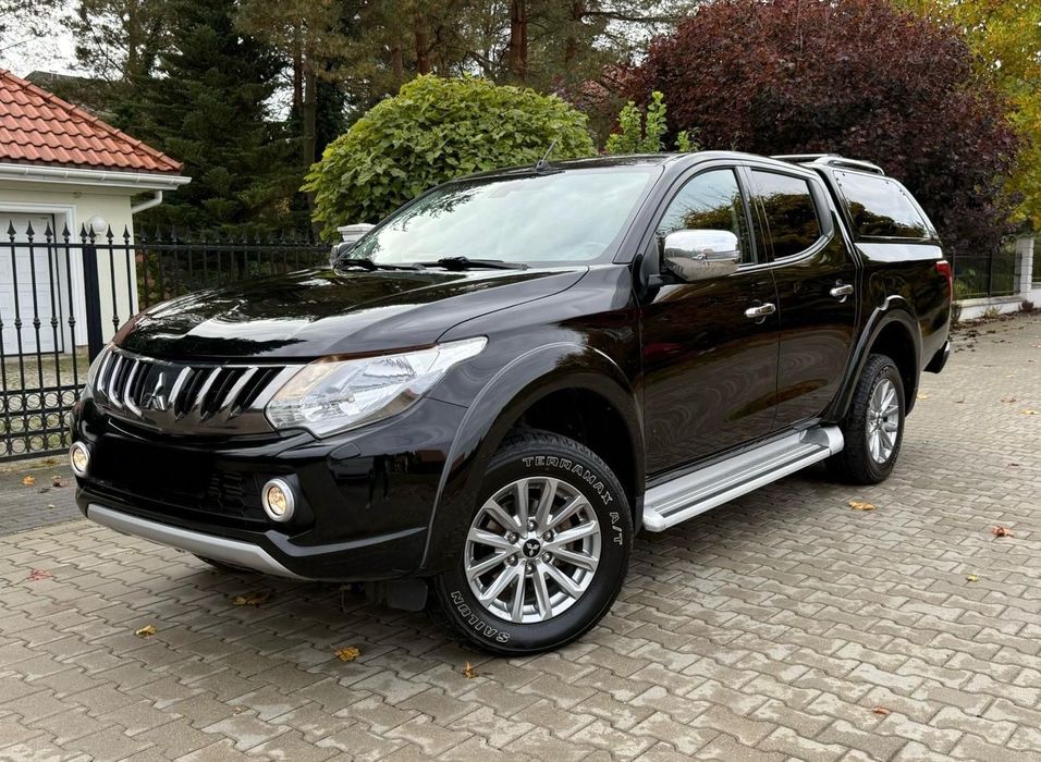 Mitsubishi L200 2.4D-181PS-Double-Cab-Hak-Nawi-Manual-4x4-Bezwypadkowy-Serwisowany