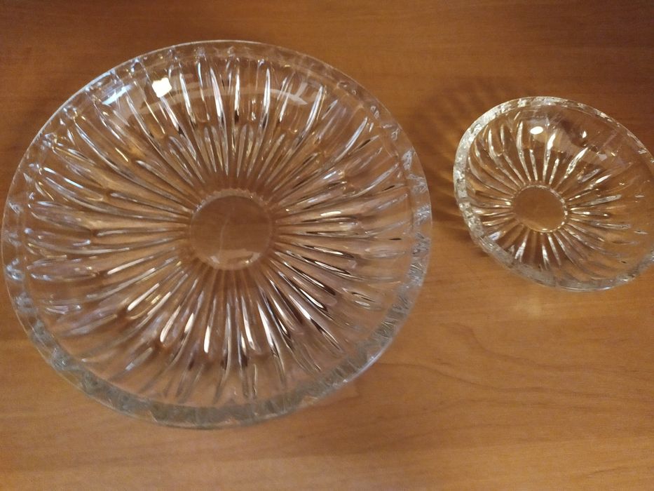 Szklane talerze na owoce