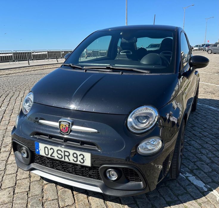 Abarth 595 em excelente estado