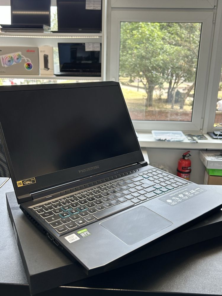 Gamingowy Acer Predator/i7 / RTX 3070 /16RAM /SSD 512
