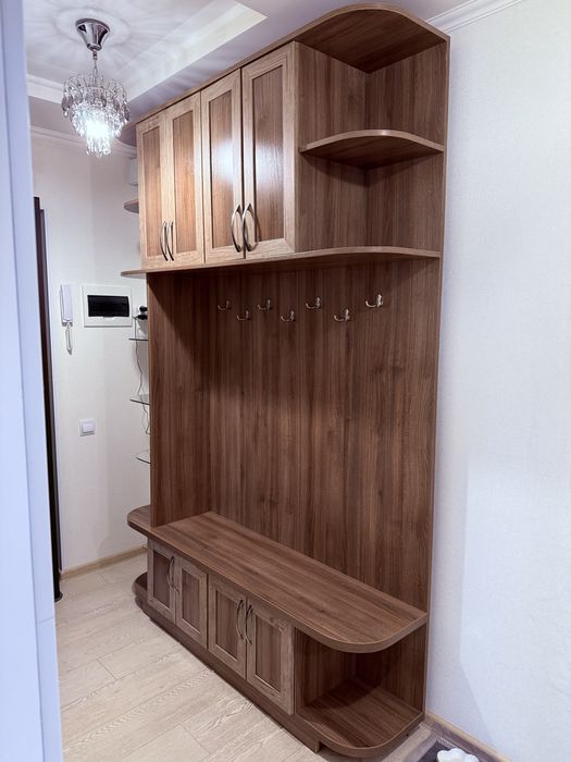 Стінка в коридор