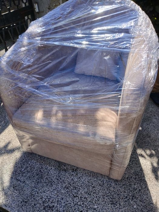 Vendo cadeirao estofado novo