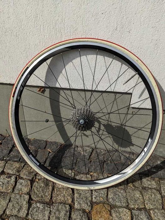 Koło na trenażer: Elite Turbo Trainer + kaseta (105, 11-rzędów)