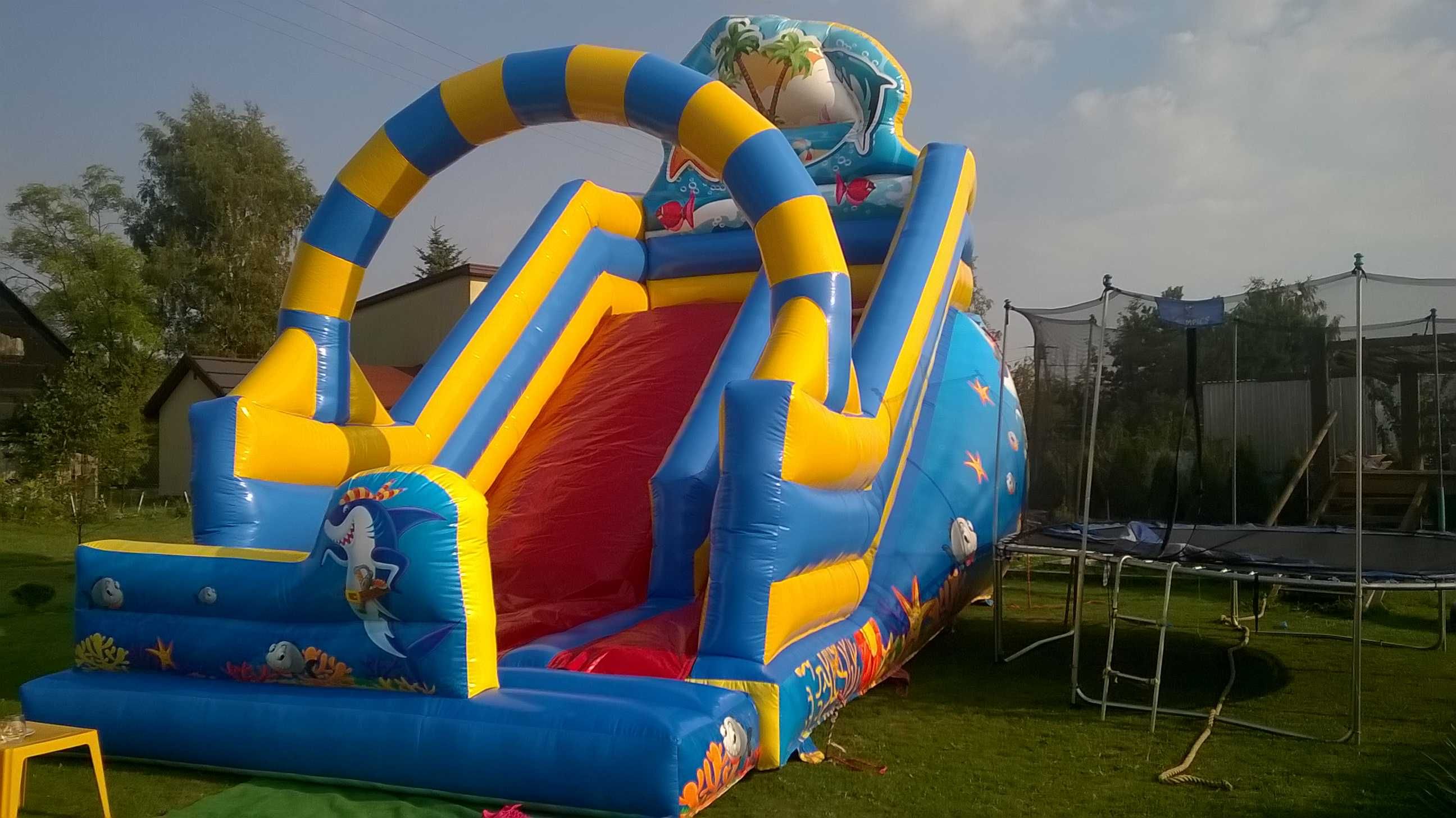 Zjeżdżalnie dmuchane dmuchańce zamki warnik pawilon jacuzzi wynajem