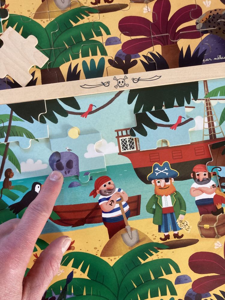 Drewniane puzzle piraci z dwoma arkuszami pomocy