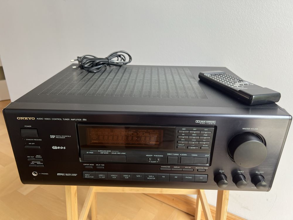 Amplituner kina domowego Onkyo TX-SV525R