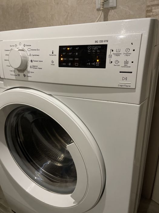 Продам пральну машину б/у Electrolux