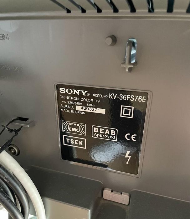 TV SONY Trinitron KV-36FS76E