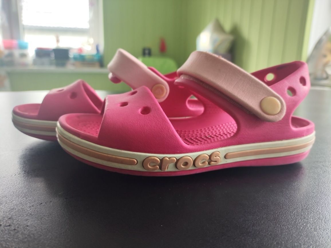 Sandały crocs C 11