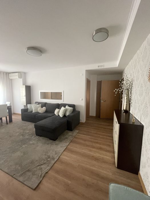Apartamento T2 na Quinta dos Barros, Laranjeiras - remodelado