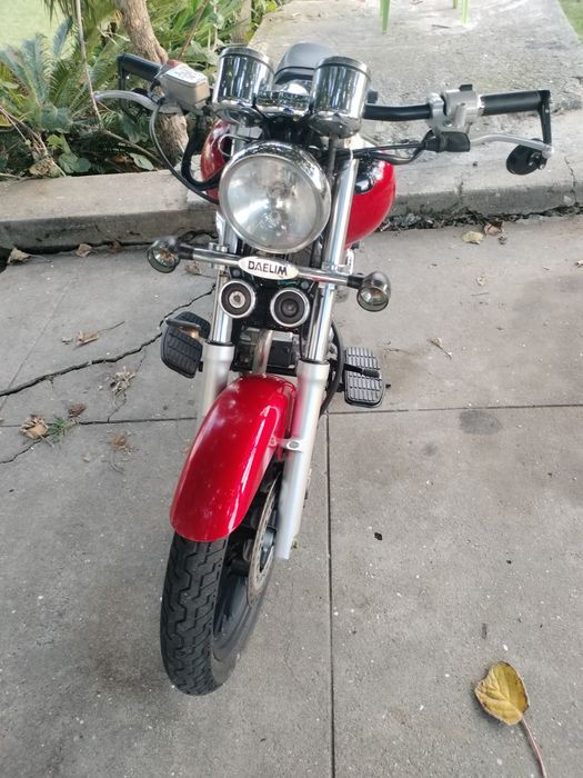 Vendo Daelim  com muitos poucos km