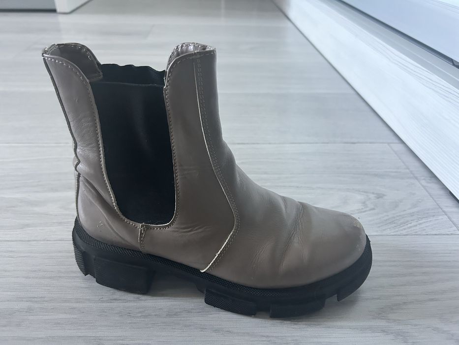 Жіночі челсі 38р.