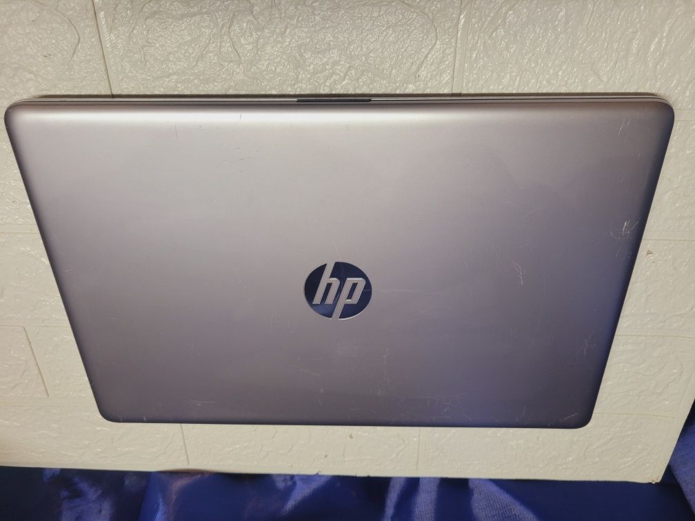 Hp 15.6 HD Ryzen 5 3500/16Ddr4/256SSD+500HDD/Radeon Vega 8 2Gb