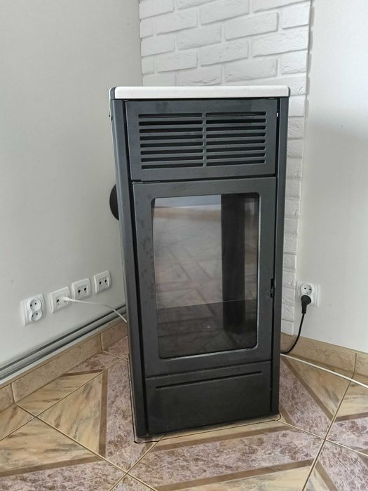 Piecyk EdilKamin Nara Plus + komin + pellet