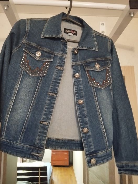 Продам новий джинсовий куртку!!!