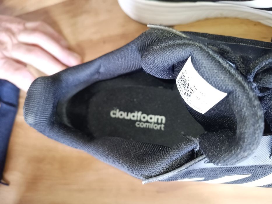 Кроссовки adidas