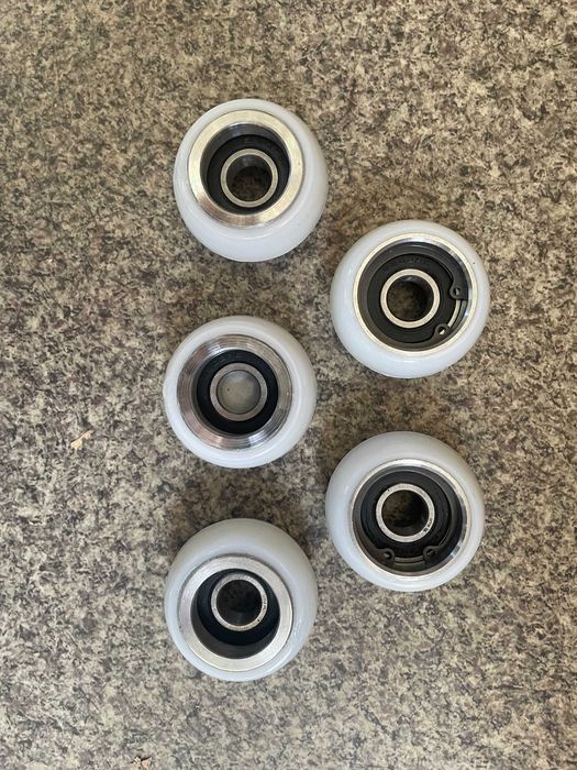 Hit! Łożysko rolkowe rolka prowadząca rolka skrętu Zgrabiarka Fella TS