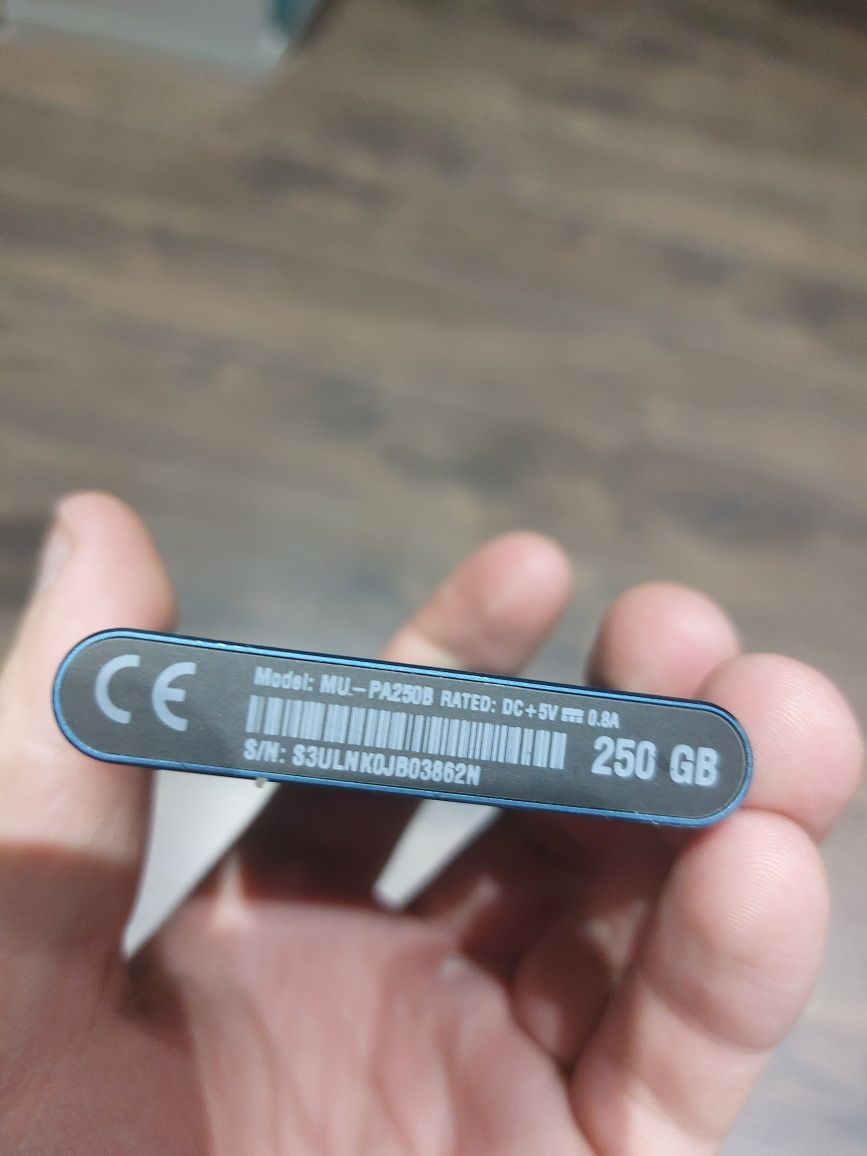 Dysk zewnętrzny SSD 250 GB Samsung T5 USB 3.1 przenośny