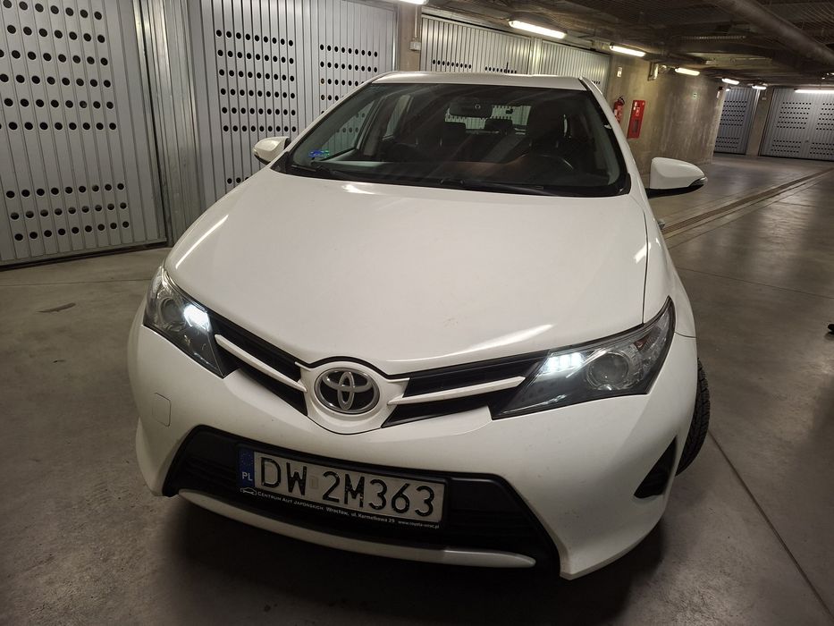 Toyota Auris 2015 1.6L benzyna
