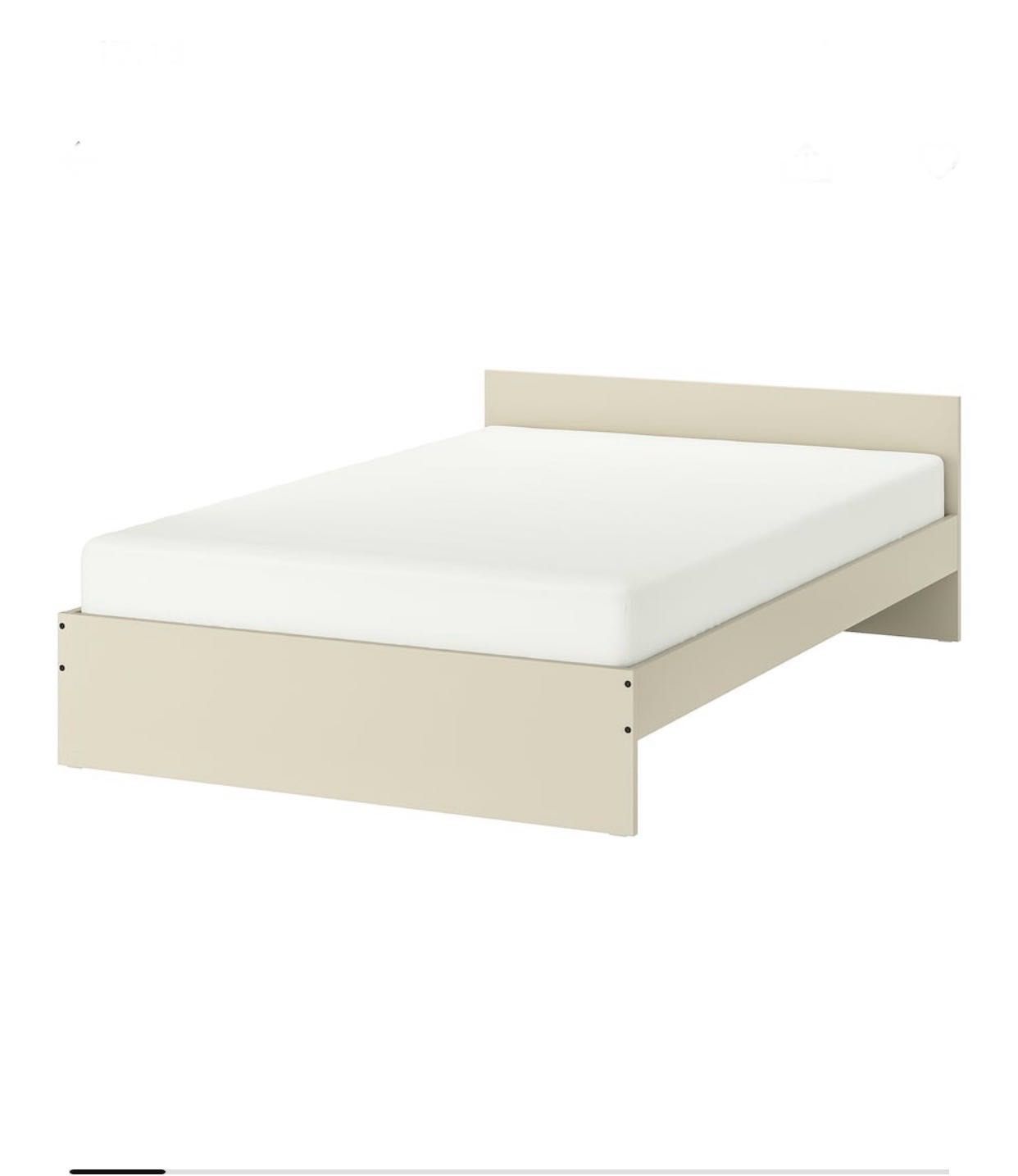 Cama de casal e colchão 140x200