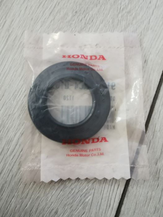 Honda vt gl1500 cb Uszczelniacz piasty przód koła